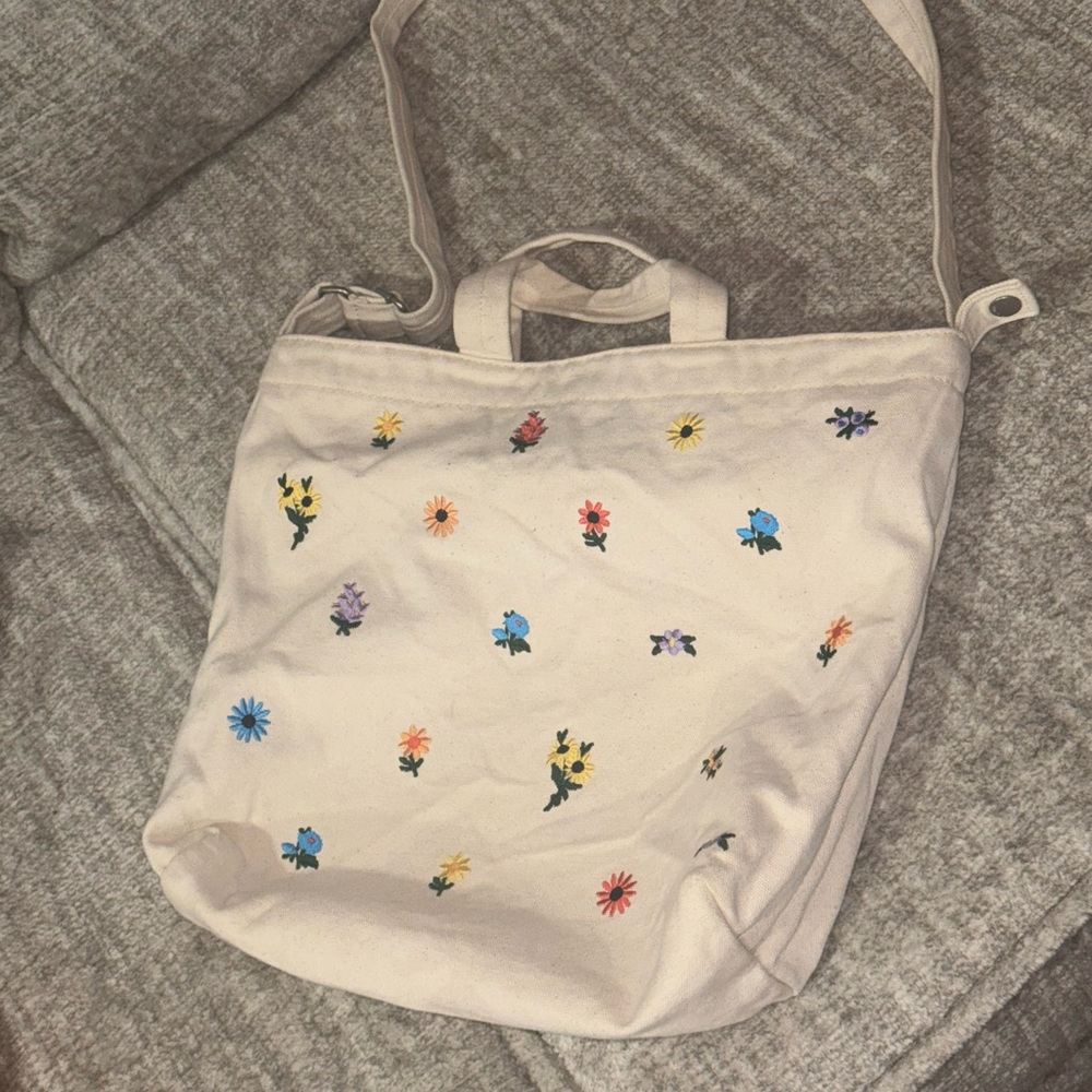 BAGGU Cream Tote with Colorful Floral Embroidery